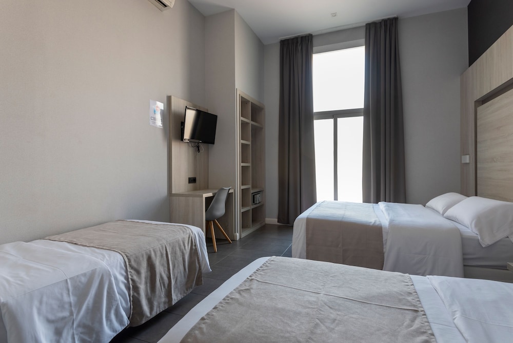 Quadruple Room, Balcony photo 2