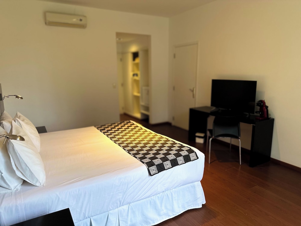 Luxury Room - Photo 10
