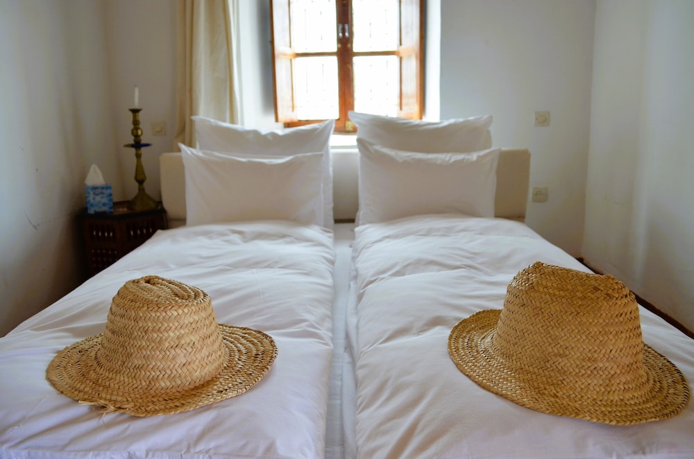Comfort Double Room (Amber) photo 3