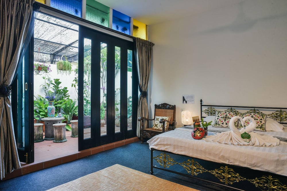 Room, 1 Queen Bed, Garden View photo 1