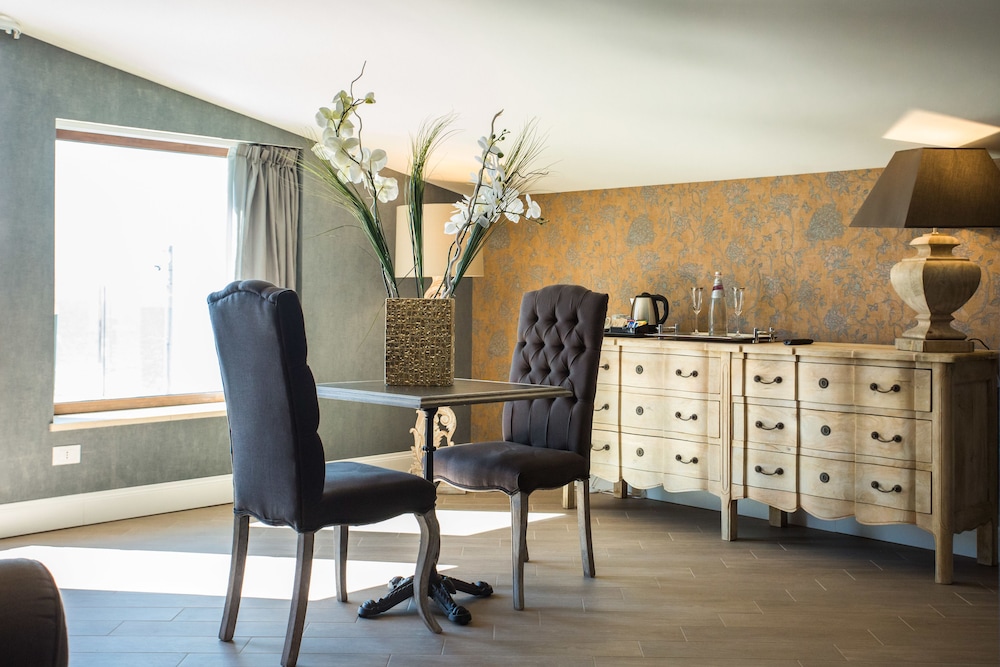 Panoramic Suite, 1 Double Bed with Sofa bed photo 3