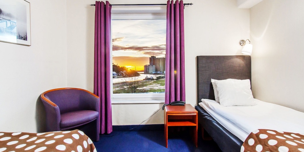 Standard Twin Room photo 3