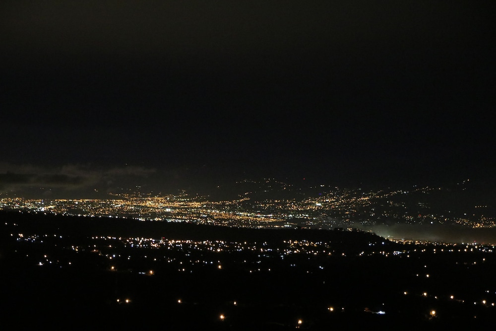 Panoramic Condo, Multiple Beds, Non Smoking, Mountain View photo 2