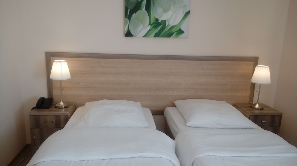 Standard Double Room, 1 Bedroom, Non Smoking photo 2