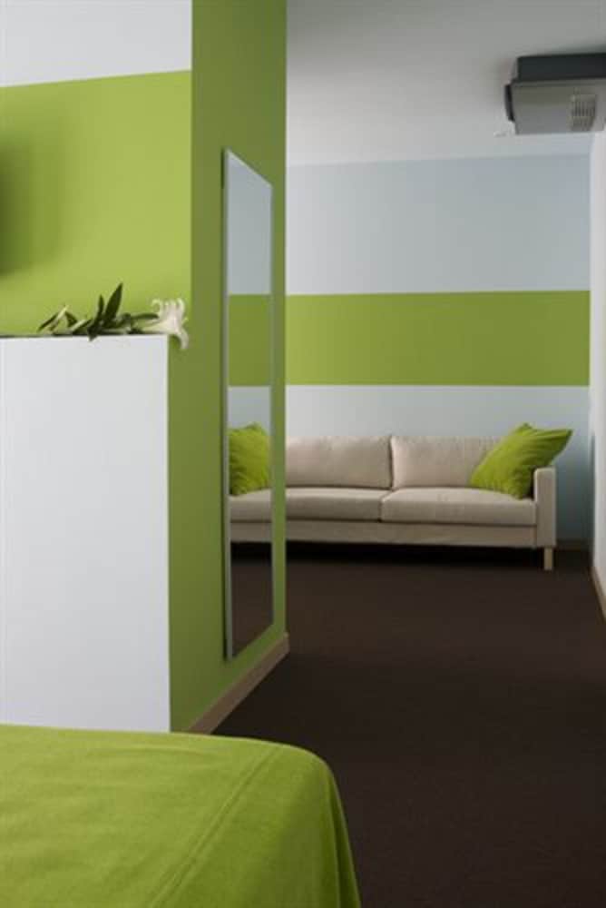 Family Room - Photo 4