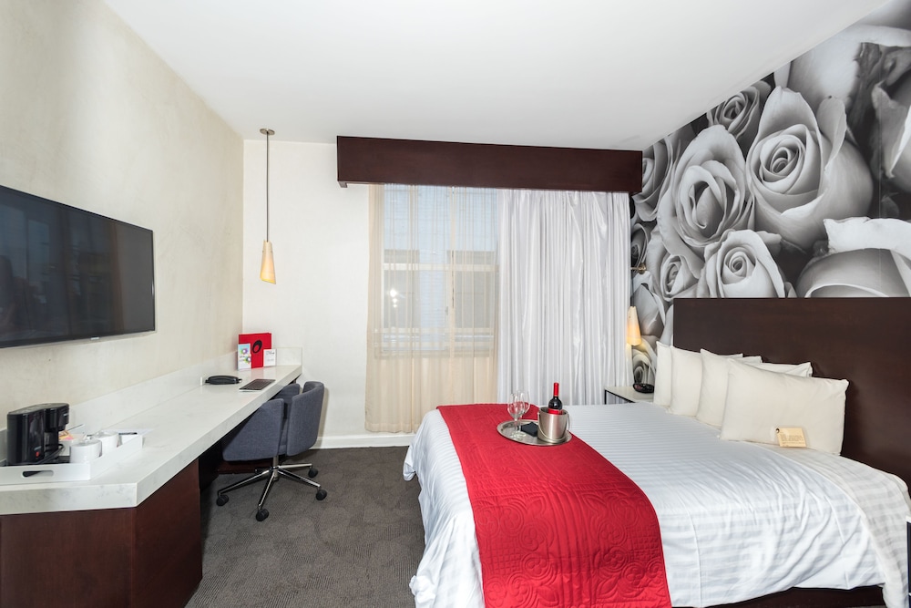 Deluxe Room, 1 Queen Bed, Non Smoking
