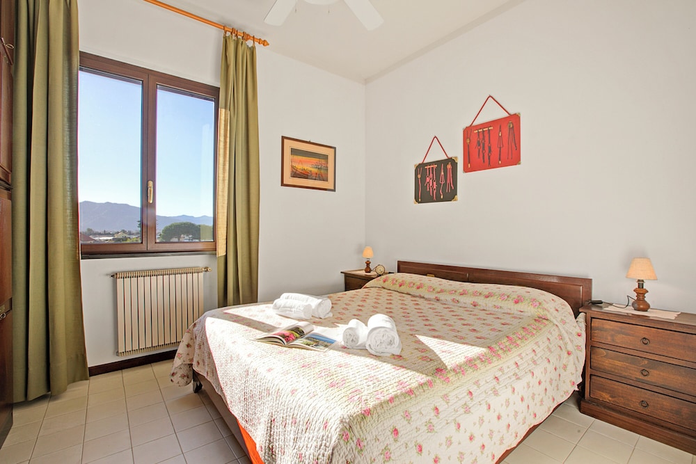 Family Apartment, Multiple Bedrooms (Casa del Tramonto - with private)