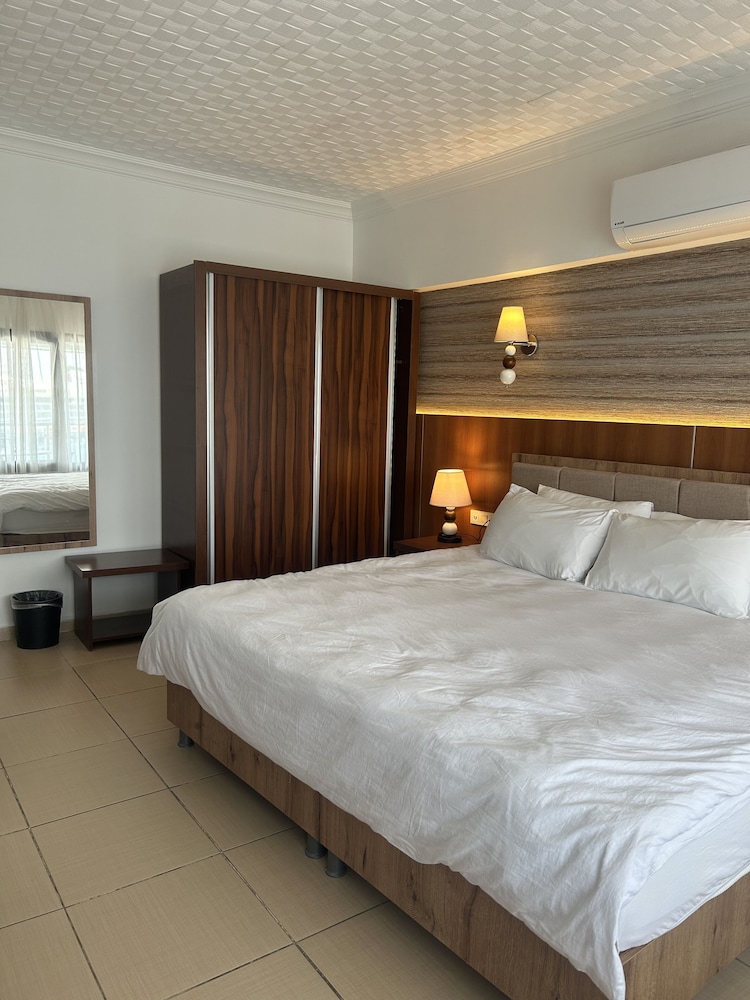Upper Floor Double Room - Photo 2