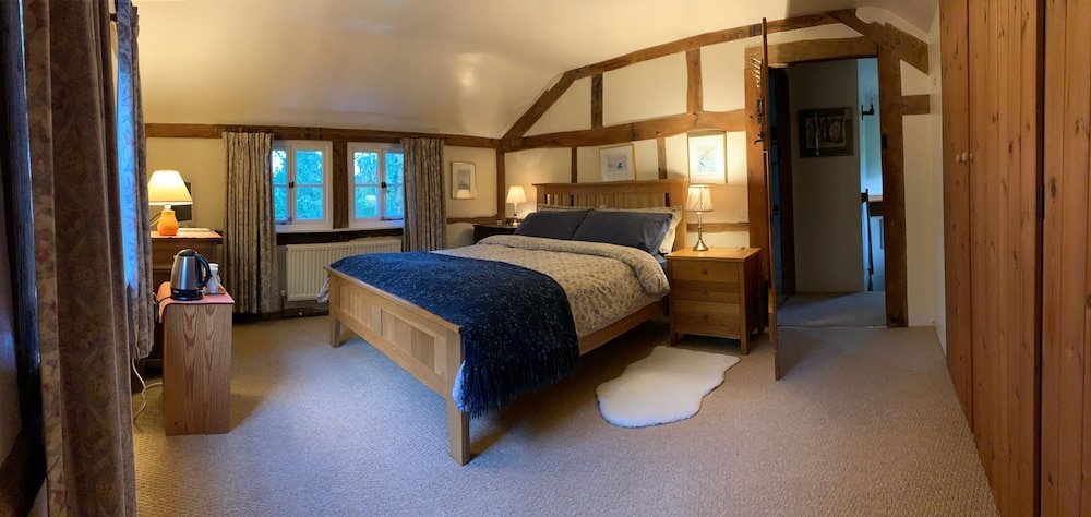 Double Room, Private Bathroom, Garden View (West Wing ) photo 1