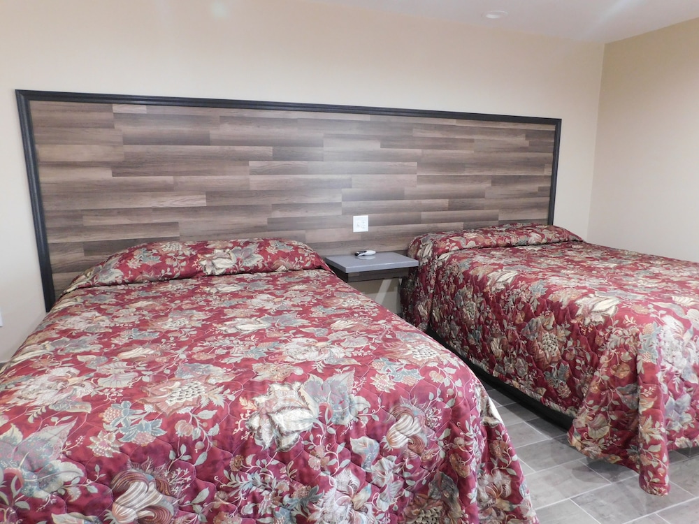 2 Queen Bed Non Smoking photo 1