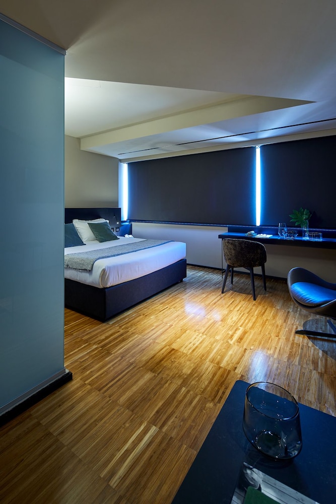 Business Double Room Single Use photo 2