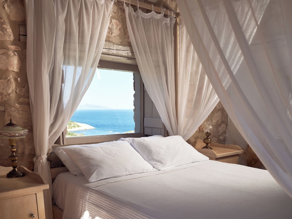 Traditional Villa, 2 Bedrooms, Private Pool, Sea View