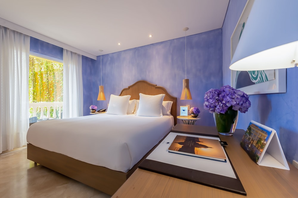 Premium Room, Balcony - Photo 4