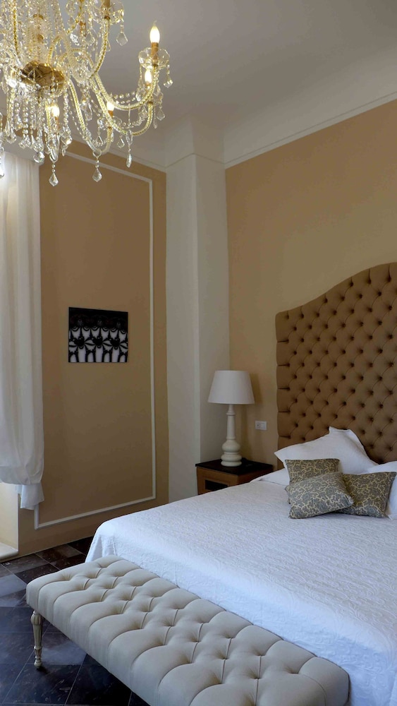 Suite, Multiple Bedrooms, Terrace photo 3