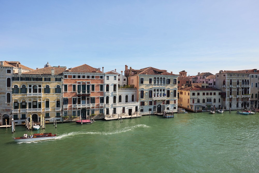 Premium Junior Suite Gran Canal view photo 3