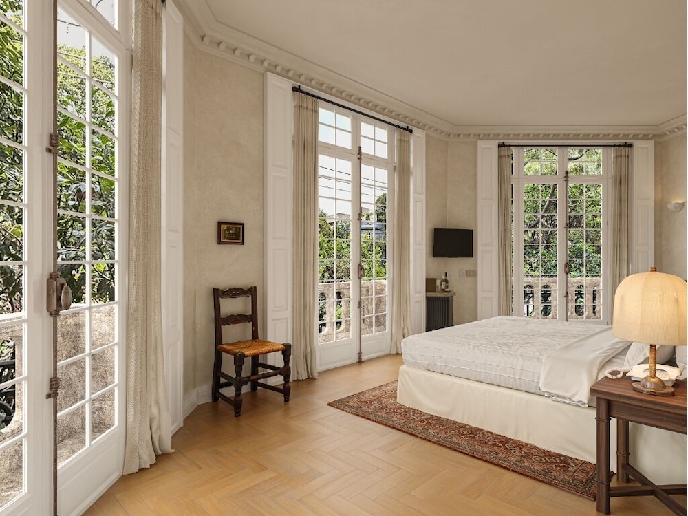 Panoramic Suite, 1 King Bed, City View
