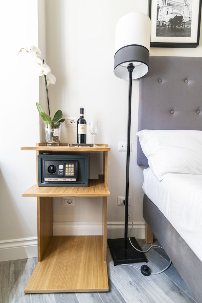 Basic Double Room photo 3