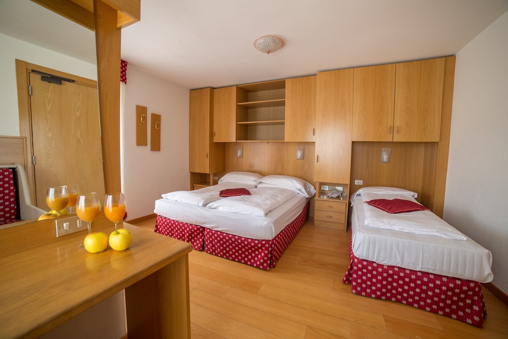 Quadruple Room photo 1