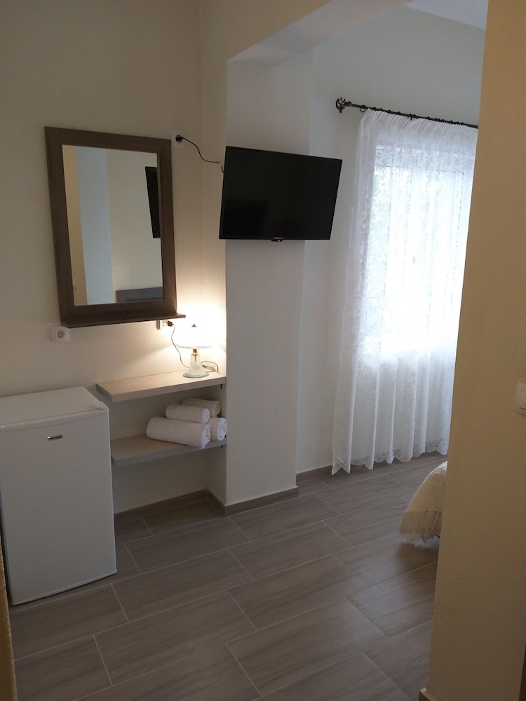 Double or Twin Room photo 3