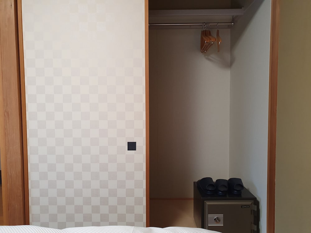 Double Room - Photo 3