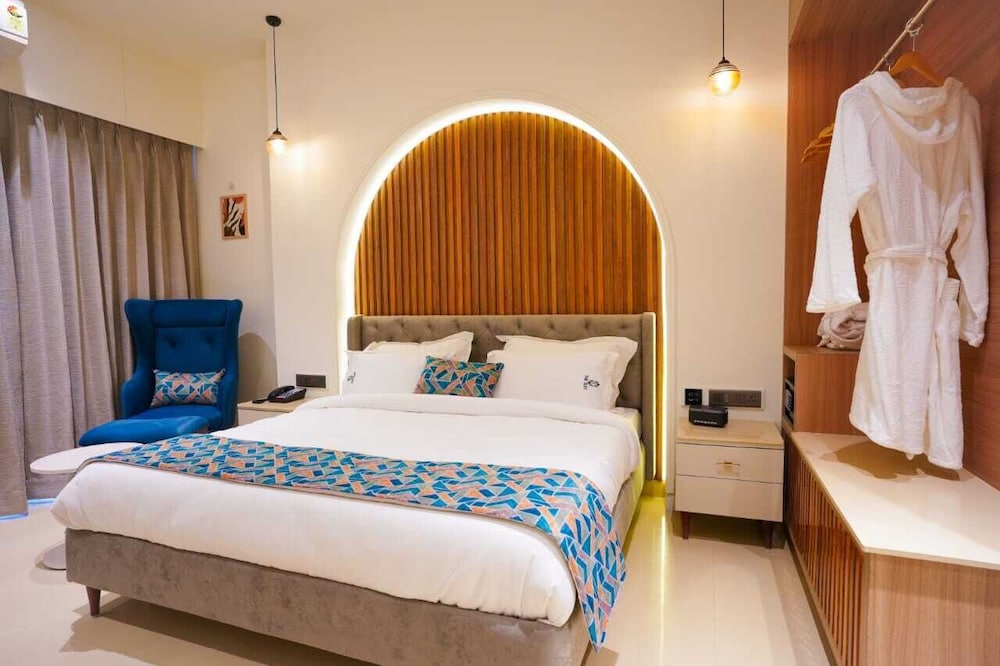Deluxe Single Room, City View
