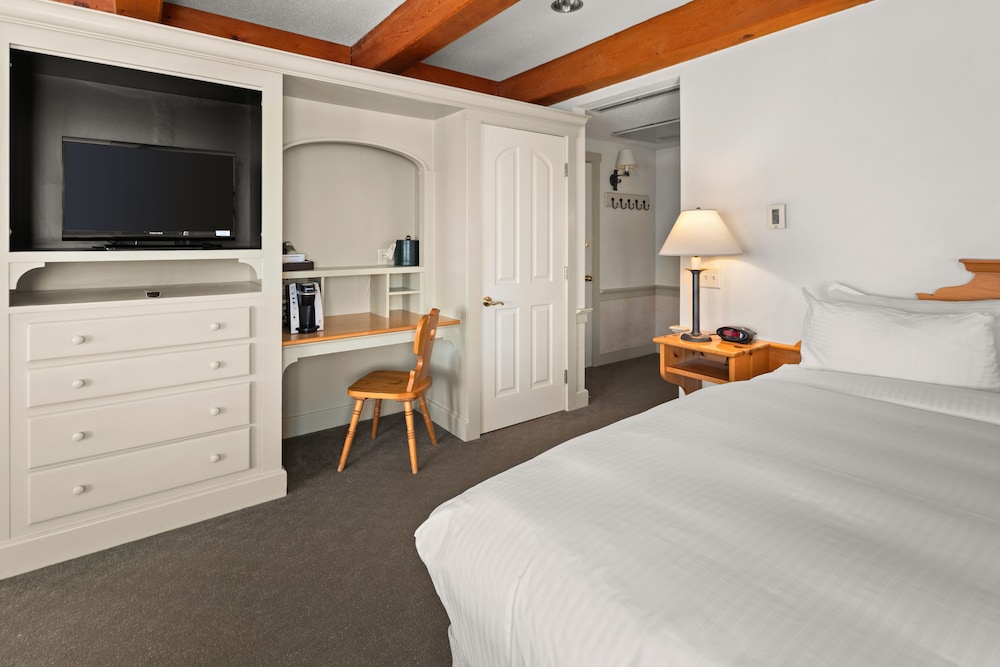 Pinnacle King Room photo 2