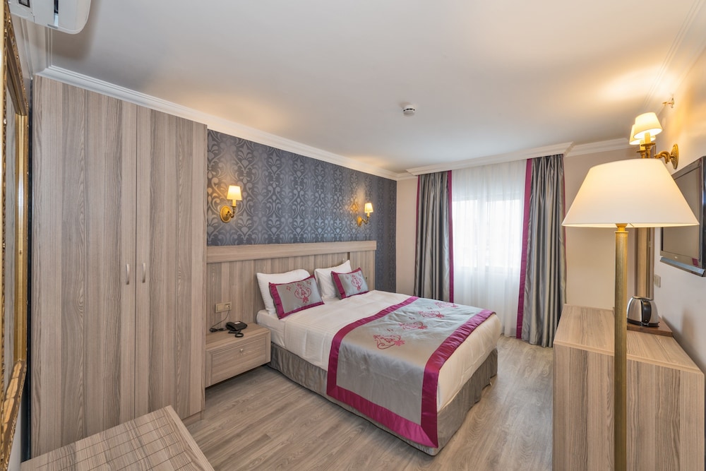 Economy Double Room photo 1