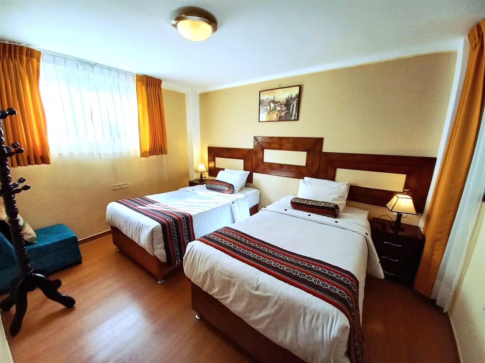 Superior Twin Room, 2 Twin Beds, Ensuite, Tower photo 1