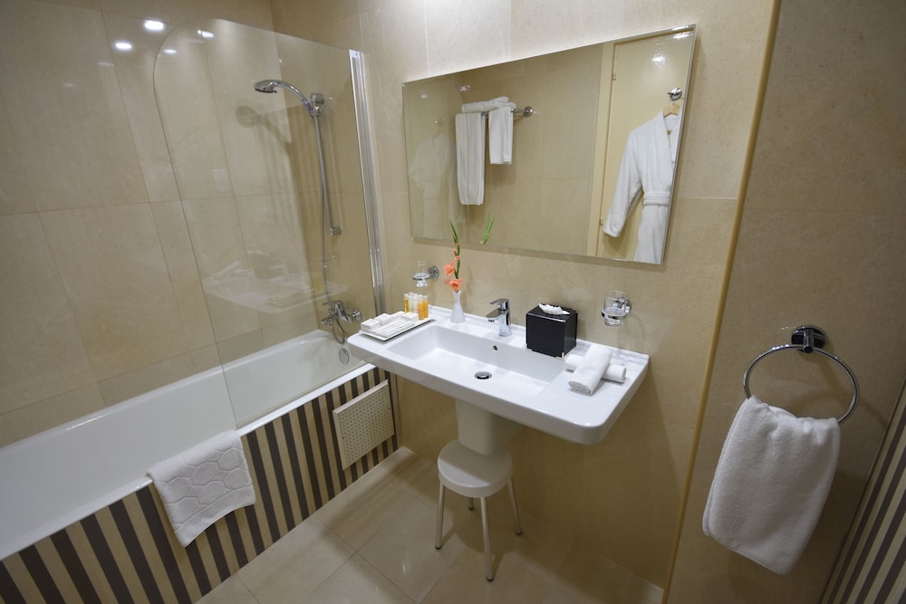 Premium Room, Pool View