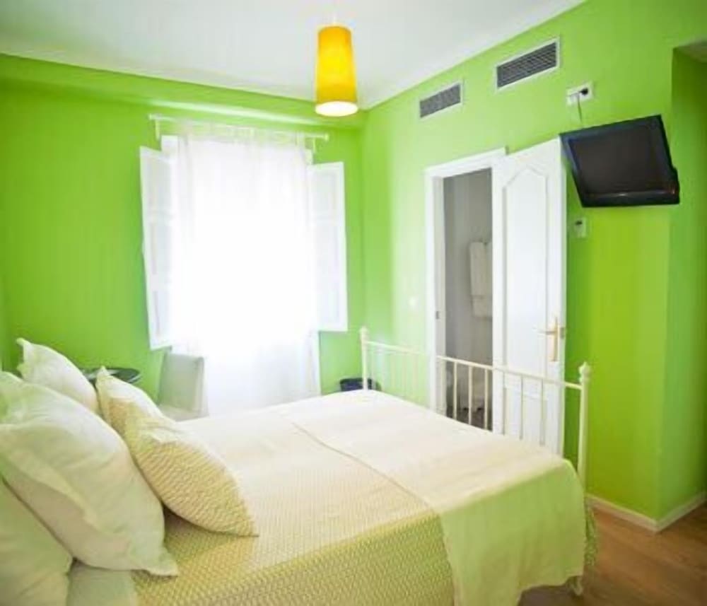 Double Room - Photo 4