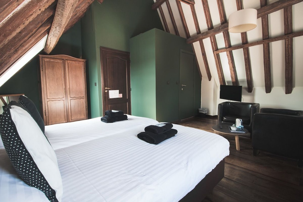 Superior Double or Twin Room - Photo 10