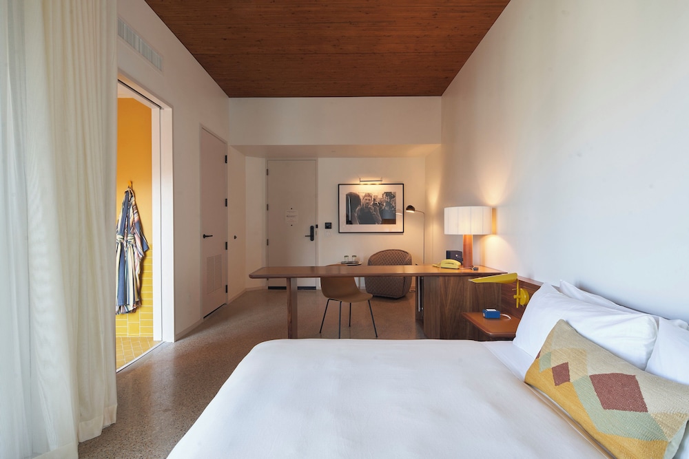 Room, 1 King Bed, Accessible