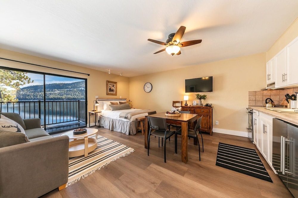 Condo, 1 Bedroom