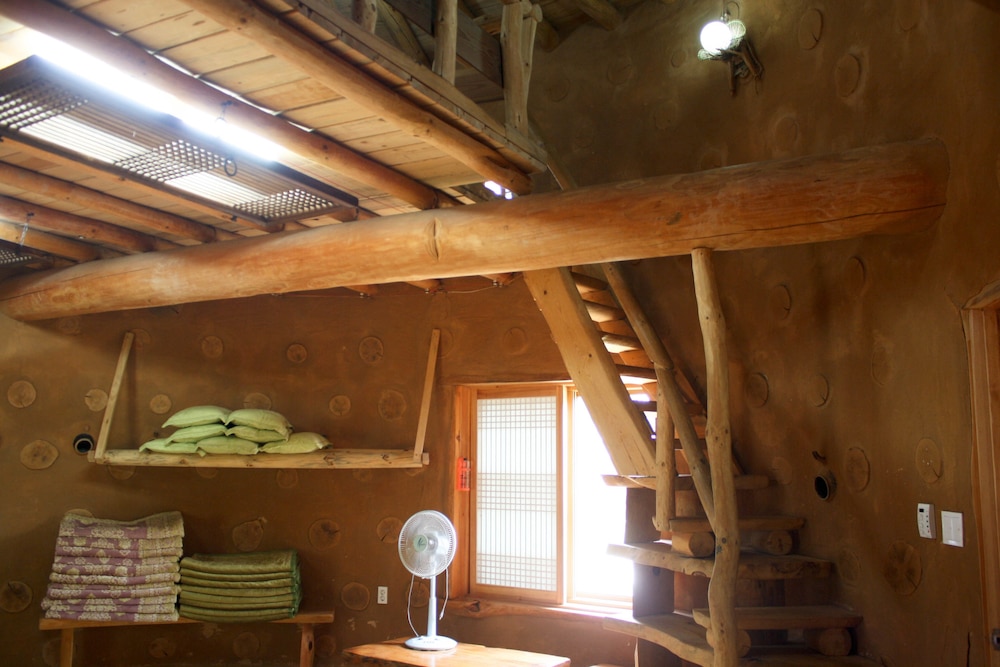 Traditional Room (Attic) photo 1