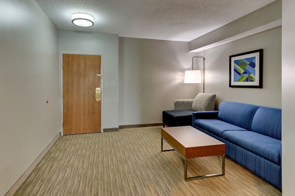 Suite, 1 King Bed, Accessible, Jetted Tub (Mobility) - Photo 2