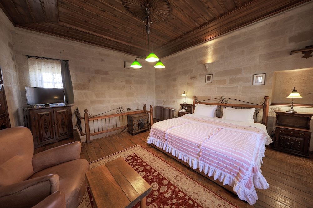 Honeymoon Room photo 3