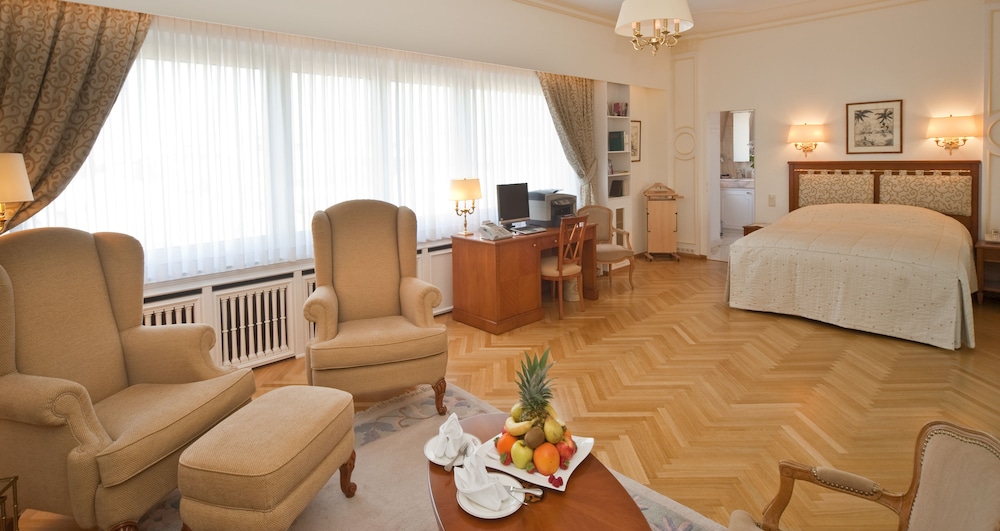 Junior Suite, Non Smoking - Photo 1