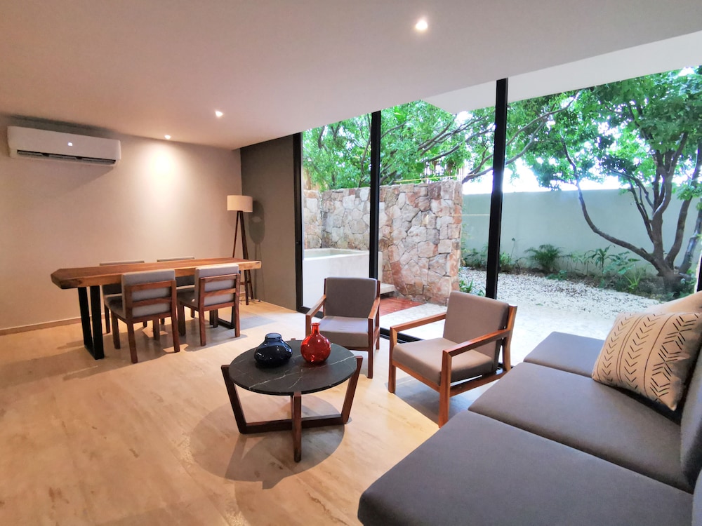 Luxury Apartment, 1 Bedroom, Private Pool, Ground Floor