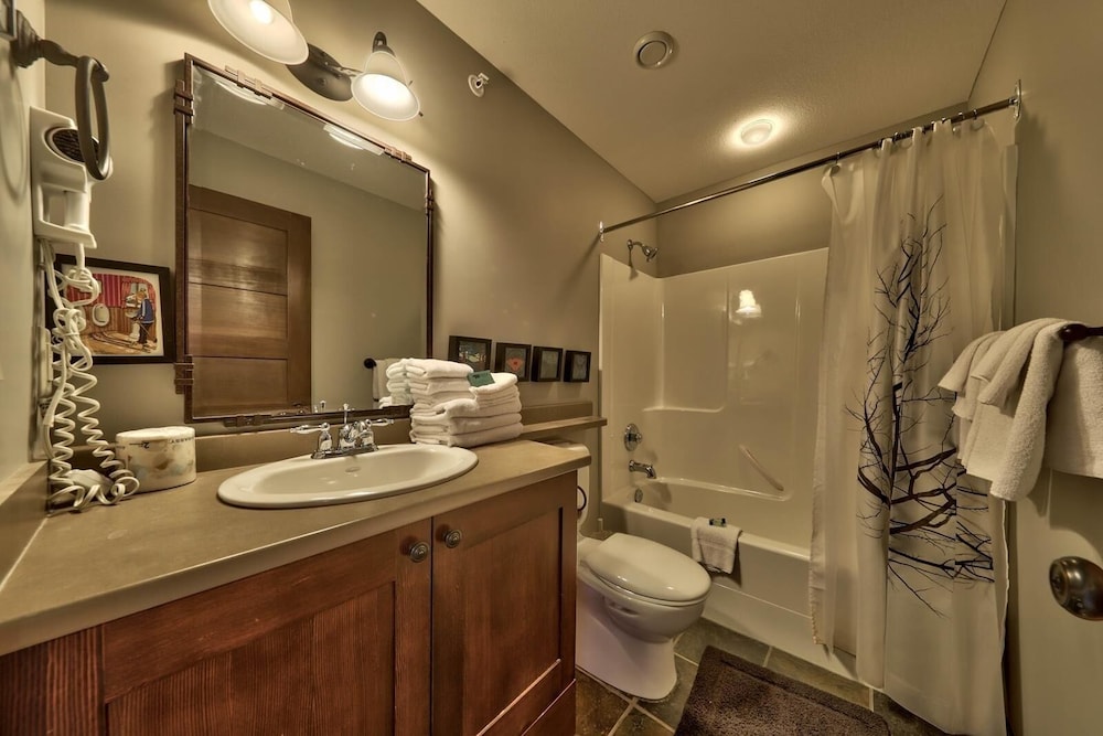 Condo, 3 Bedrooms photo 3