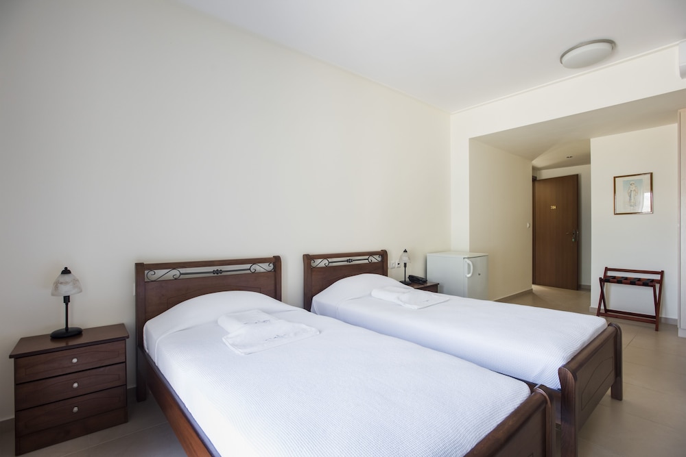 Deluxe Room with Sea View photo 1
