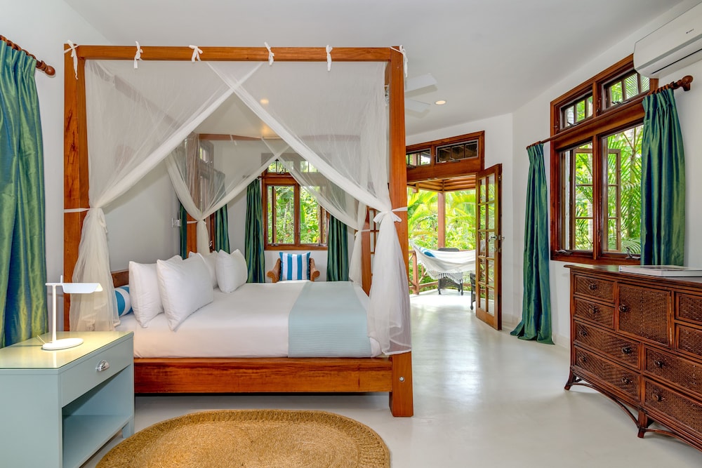 Luxury Villa, 2 Bedrooms, Garden View