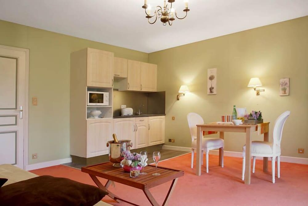 Comfort Apartment, Balcony, Ground Floor (24-25)