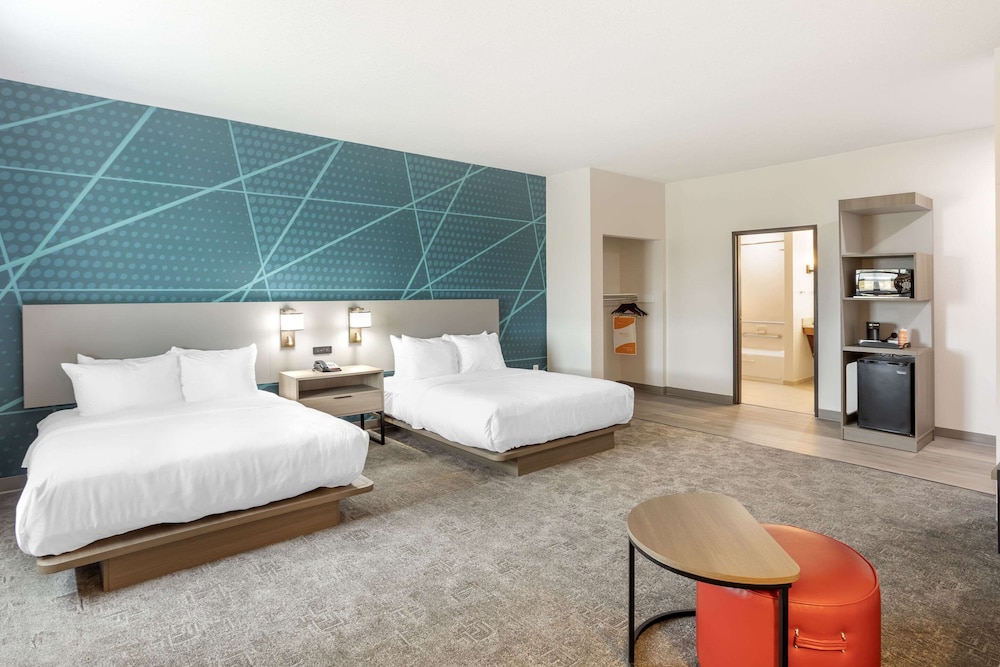 Suite, Multiple Beds, Accessible, Non Smoking photo 2