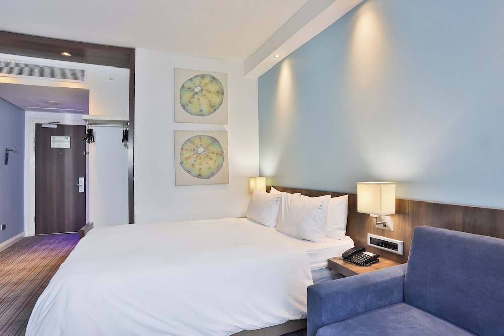 Standard Room, 1 Double Bed with Sofa bed, Smoking - Photo 2