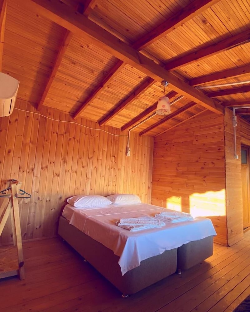 Comfort Bungalow, 1 Double Bed, Balcony, Garden View photo 1