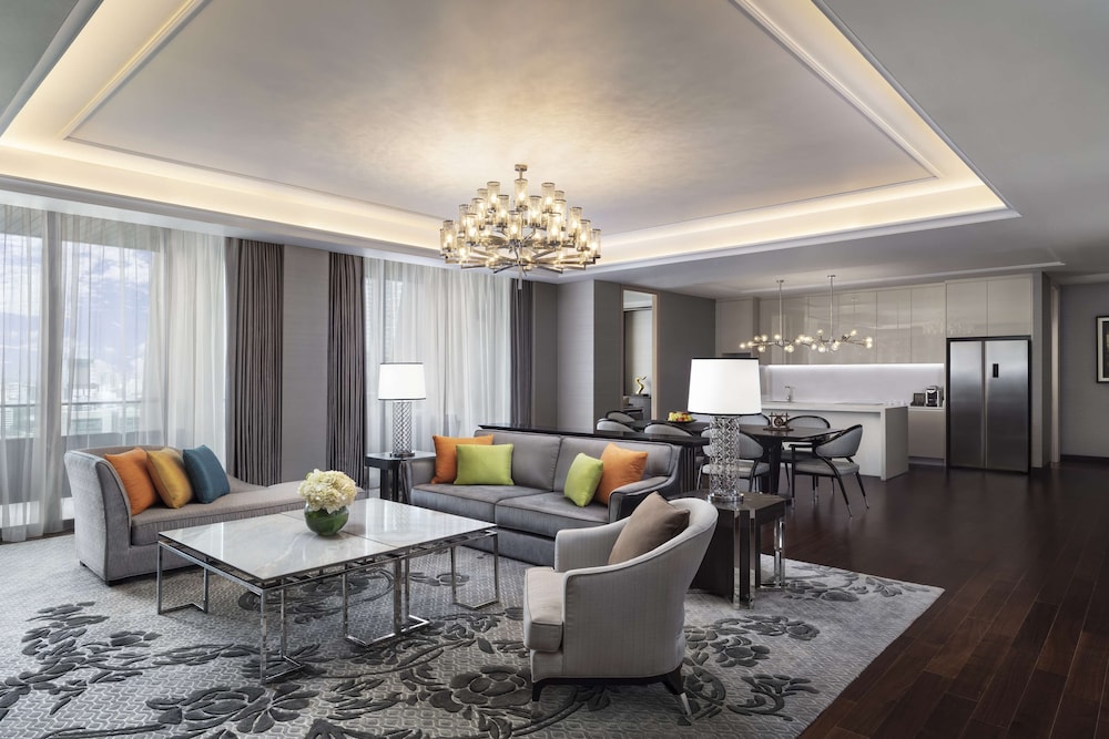 Suite, 3 Bedrooms (Sindhorn)