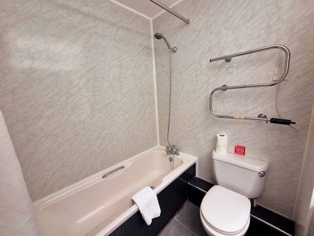 Standard Triple Room - Photo 8