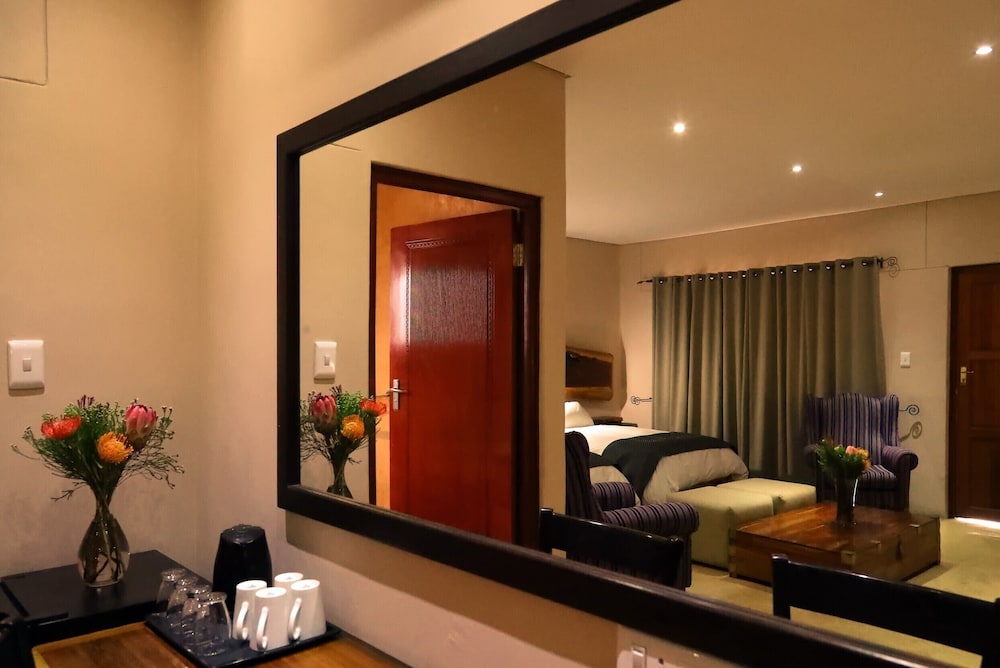 Luxury Suite photo 2