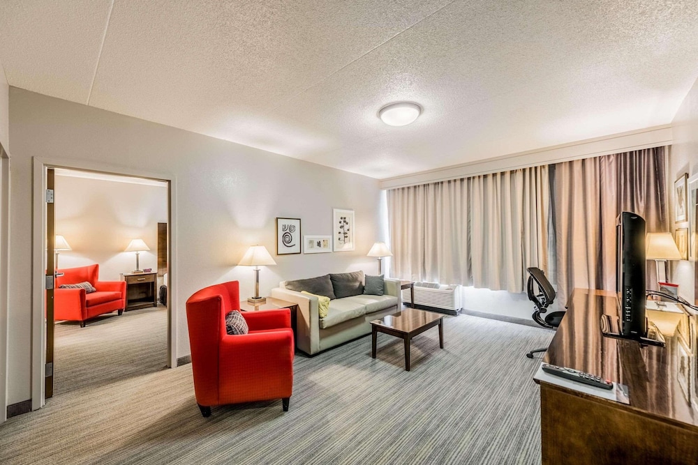 Suite, 1 Bedroom, Accessible, Non Smoking (Roll-in Shower)