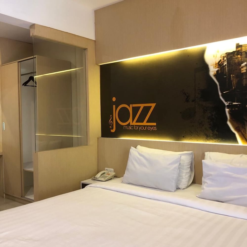 Deluxe Double Room - Photo 9
